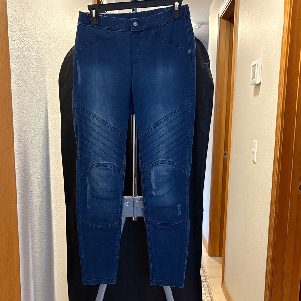 HUE Moto Distressed Leggings